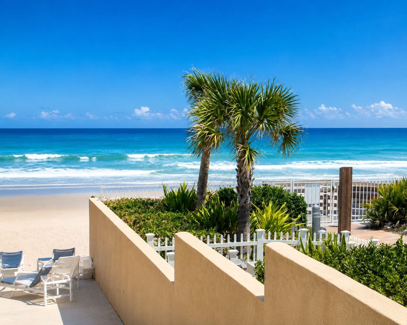 Pristine no-drive beach and turquoise Atlantic Ocean at Sea Fern